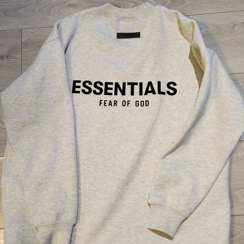 Essentials Fear of God Light Gray Crewneck Sweatshirt